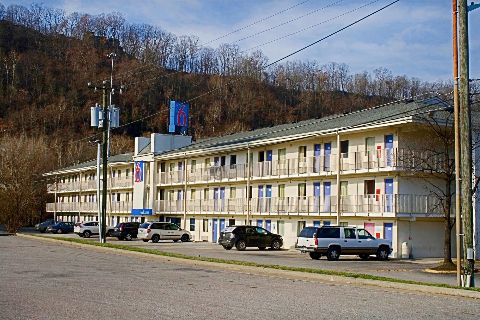 Days By Wyndham Wv Charleston